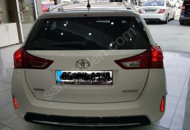 TOYOTA AURIS- 13/15; ARAÇ BİLGİLERİ VE RESİMLERİ