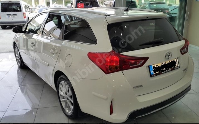 TOYOTA AURIS- 13/15; ARAÇ BİLGİLERİ VE RESİMLERİ