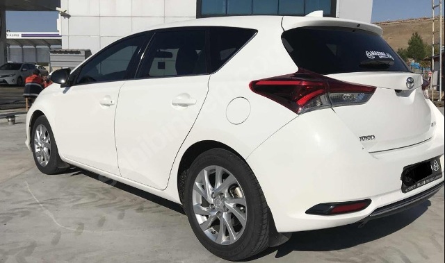 TOYOTA AURIS- 16/18; ARAÇ BİLGİLERİ VE RESİMLERİ