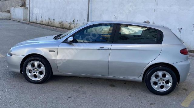 ALFA ROMEO 147- 01/09; ARAÇ BİLGİLERİ VE RESİMLERİ