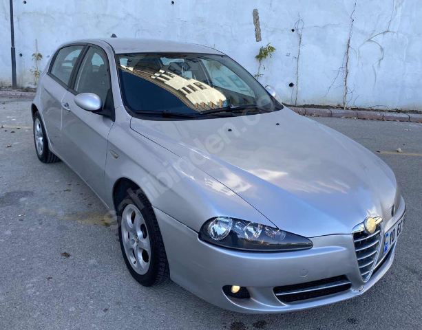 ALFA ROMEO 147- 01/09; ARAÇ BİLGİLERİ VE RESİMLERİ