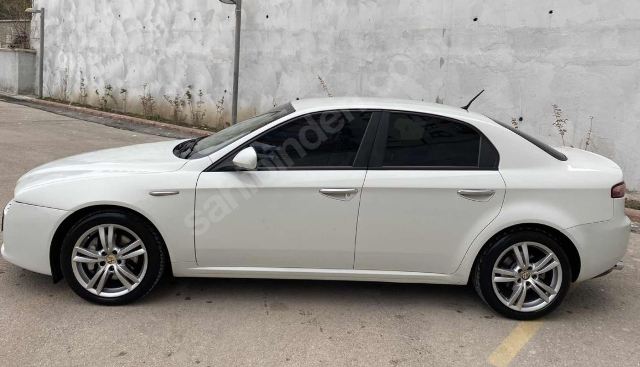 ALFA ROMEO 159- 06/11; ARAÇ BİLGİLERİ VE RESİMLERİ