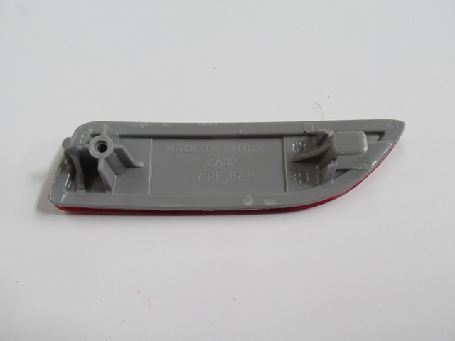 TOYOTA COROLLA- E150- 10/13; ARKA TAMPON REFLEKTÖRÜ SAĞ KIRMIZI