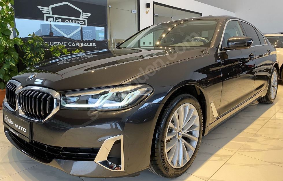 BMW 5 SERI- G30- 20/22; ARAÇ BİLGİLERİ VE RESİMLERİ