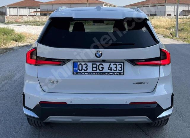 BMW X1- U11- 21/22; ARAÇ BİLGİLERİ VE RESİMLERİ