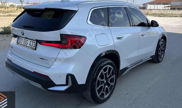 BMW X1- U11- 21/22; ARAÇ BİLGİLERİ VE RESİMLERİ