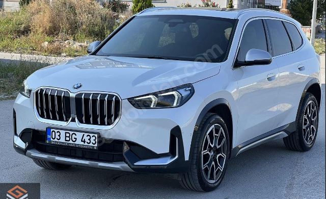 BMW X1- U11- 21/22; ARAÇ BİLGİLERİ VE RESİMLERİ