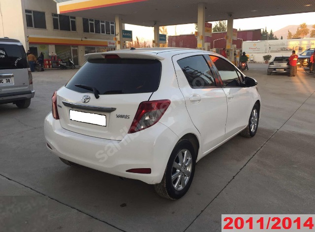 TOYOTA YARIS- 11/16; ARAÇ BİLGİLERİ VE RESİMLERİ