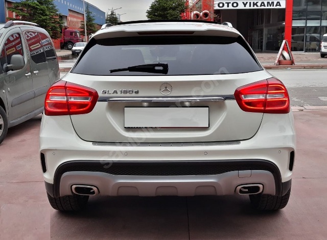 MERCEDES GLA CLASS- X156- 14/18; ARAÇ BİLGİLERİ VE RESİMLERİ (180/200)