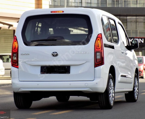 TOYOTA PROACE CITY- 21/24; ARAÇ BİLGİLERİ VE RESİMLERİ