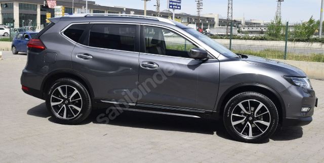 NISSAN X TRAIL- 17/21; ARAÇ BİLGİLERİ VE RESİMLERİ