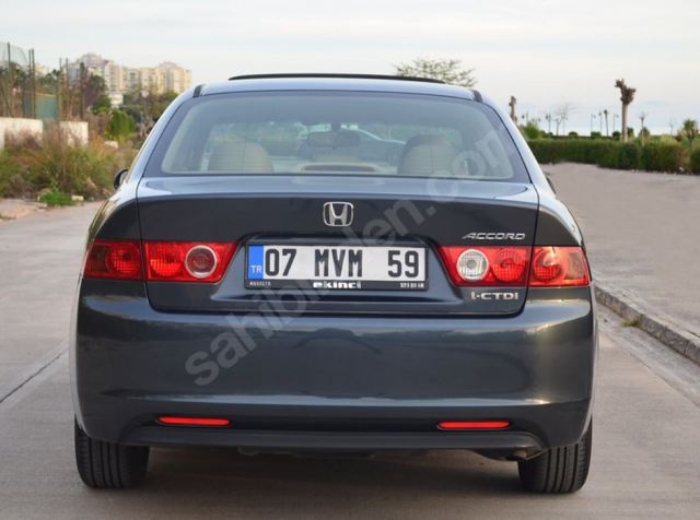 HONDA ACCORD- 03/08; ARAÇ BİLGİLERİ VE RESİMLERİ