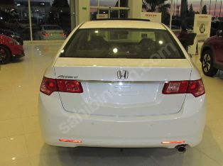 HONDA ACCORD- 08/15; ARAÇ BİLGİLERİ VE RESİMLERİ