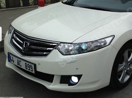 HONDA ACCORD- 12/13; FAR LAMBASI SAĞ ELEKTRİKLİ/MOTORLU/MERCEKLİ/BEYAZ SİNYALLİ (H1/HB3)(FAMELLA)