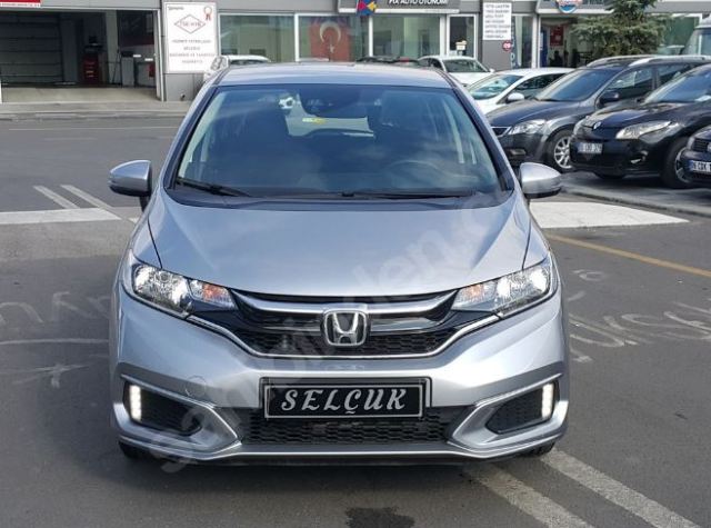 HONDA JAZZ- 18/19; ARAÇ BİLGİLERİ VE RESİMLERİ