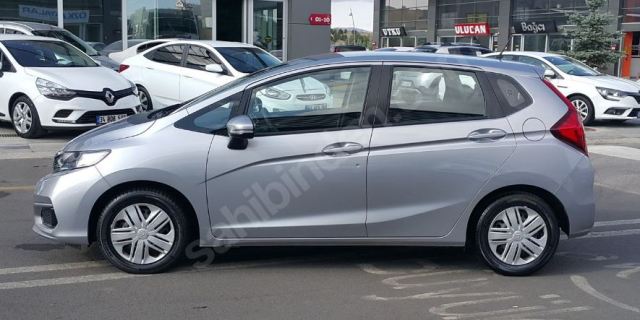 HONDA JAZZ- 18/19; ARAÇ BİLGİLERİ VE RESİMLERİ