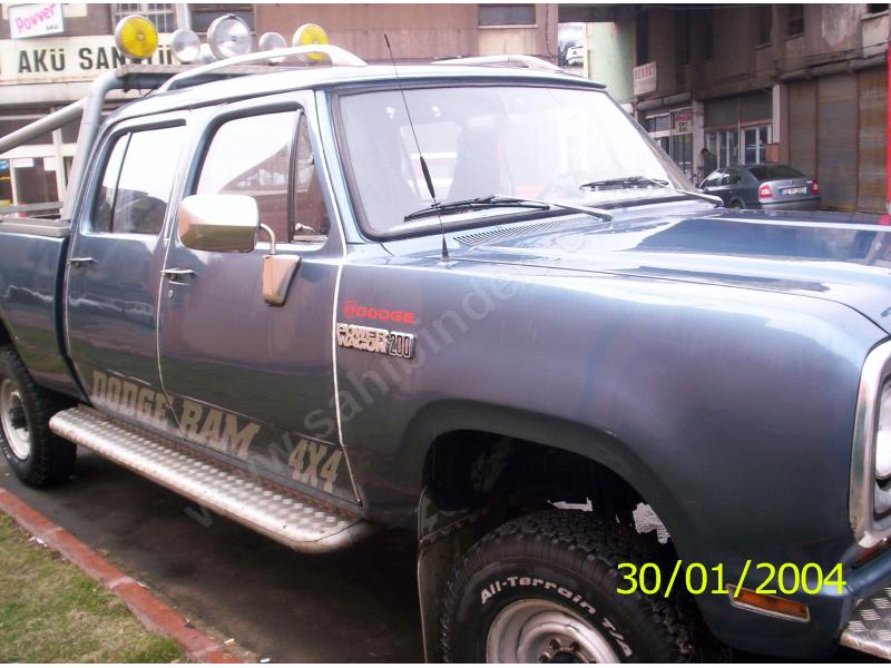 DODGE RAMCHARGER- 81/88; ARAÇ BİLGİLERİ VE RESİMLERİ