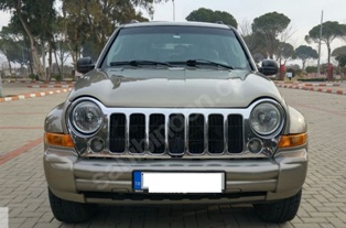 JEEP CHEROKEE- LIBERTY- 06/07; ÖN TAMPON KOYU GRİ (REFLEKTÖR DELİKLİ TYG)