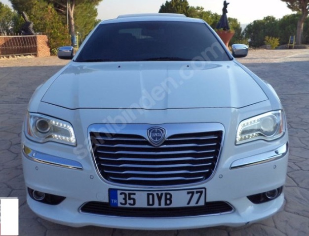 CHRYSLER 300C- 11/12; ARAÇ BİLGİLERİ VE RESİMLERİ