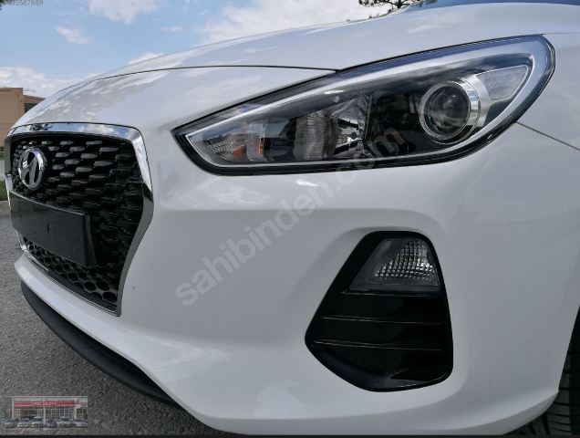 HYUNDAI I30- 17/18; ARAÇ BİLGİLERİ VE RESİMLERİ