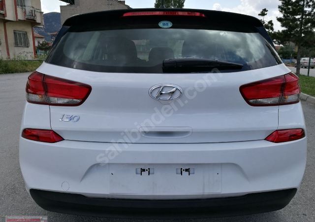 HYUNDAI I30- 17/18; ARAÇ BİLGİLERİ VE RESİMLERİ