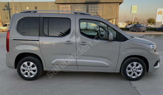 OPEL COMBO- 19/24; ARAÇ BİLGİLERİ VE RESİMLERİ