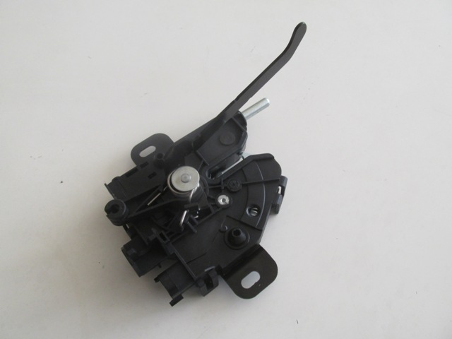 FORD FOCUS- SD/HB- 05/07; KAPUT KİLİDİ (TYG)