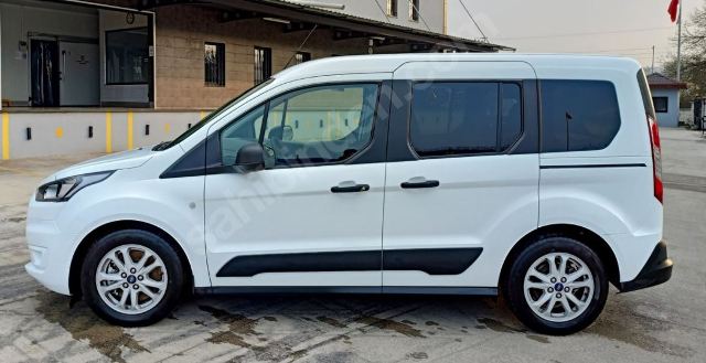 FORD TOURNEO CONNECT- 20/22; ARAÇ BİLGİLERİ VE RESİMLERİ