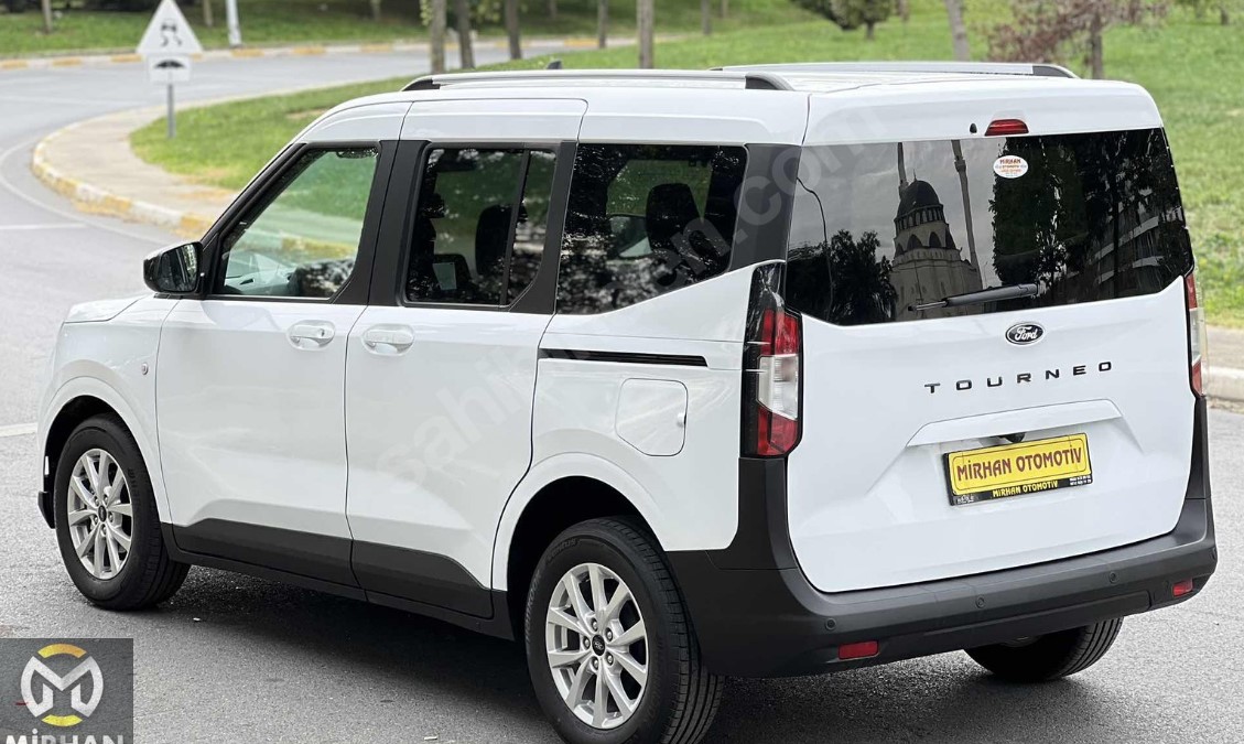 FORD TOURNEO COURIER- 24/25; ARAÇ BİLGİLERİ VE RESİMLERİ