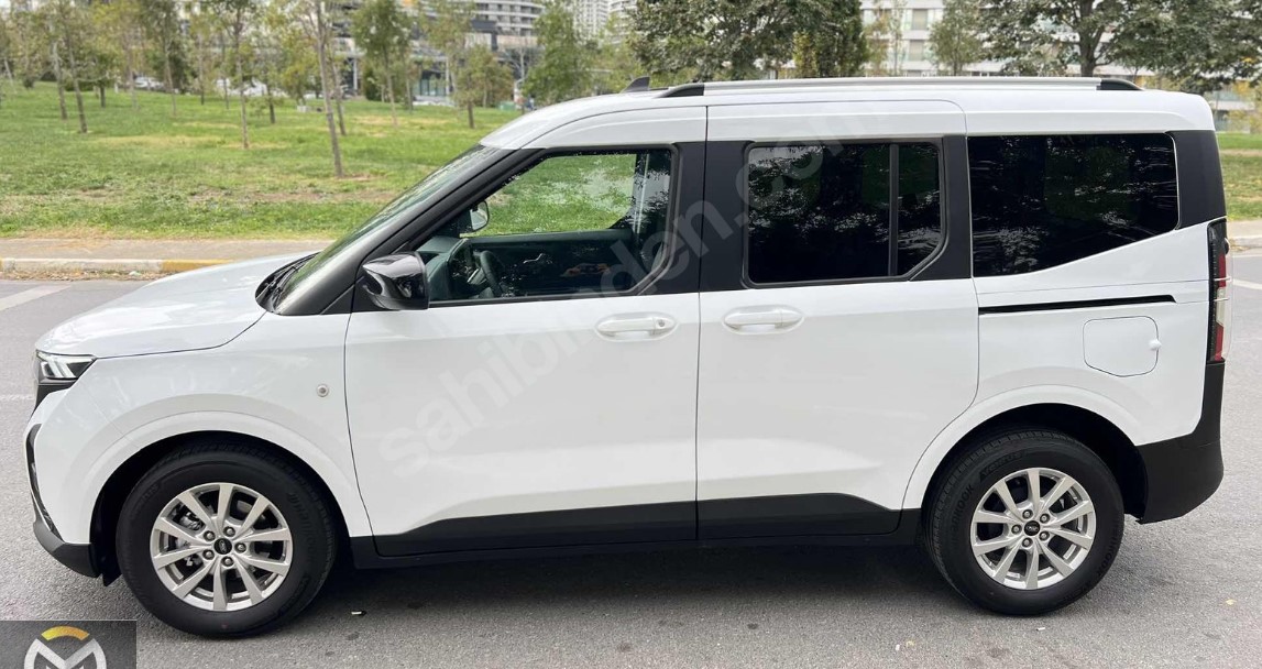 FORD TOURNEO COURIER- 24/25; ARAÇ BİLGİLERİ VE RESİMLERİ